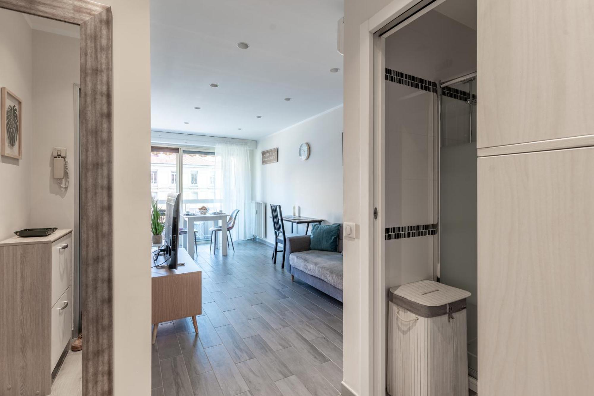 Fabuleux Appartement 2 Personnes Au Coeur De Menton, Climatise Et Proche Gares Routiere Et Sncf ภายนอก รูปภาพ