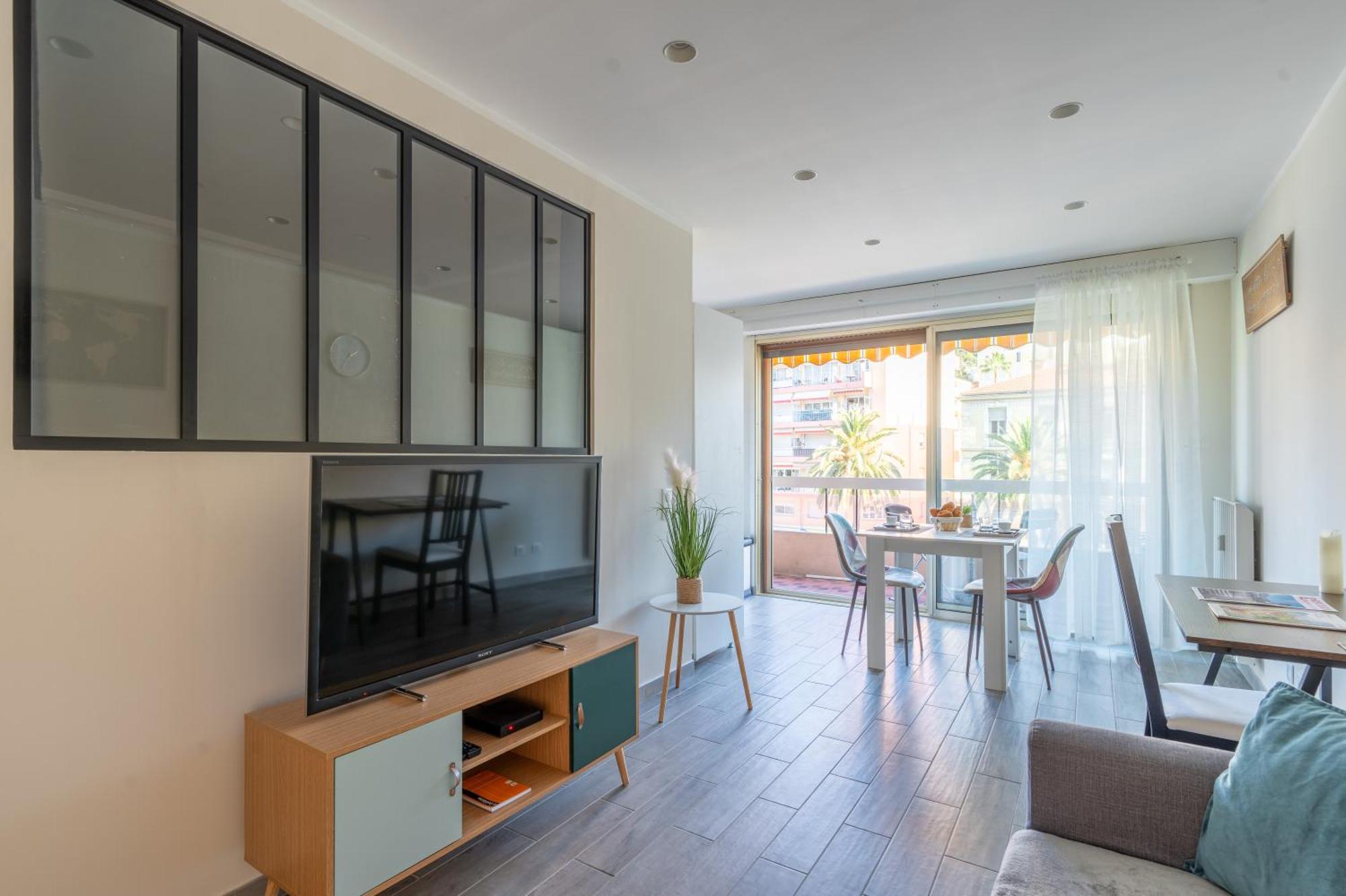 Fabuleux Appartement 2 Personnes Au Coeur De Menton, Climatise Et Proche Gares Routiere Et Sncf ภายนอก รูปภาพ