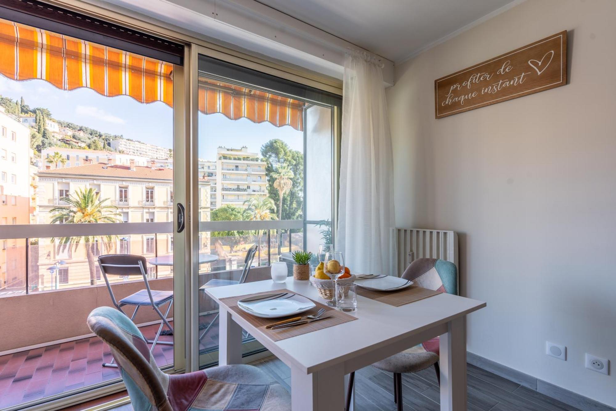 Fabuleux Appartement 2 Personnes Au Coeur De Menton, Climatise Et Proche Gares Routiere Et Sncf ภายนอก รูปภาพ