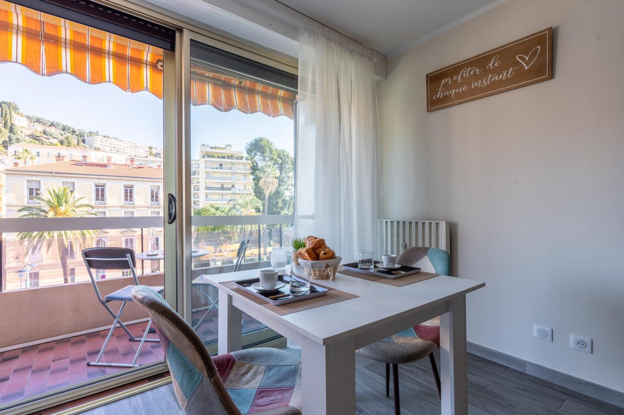 Fabuleux Appartement 2 Personnes Au Coeur De Menton, Climatise Et Proche Gares Routiere Et Sncf ภายนอก รูปภาพ